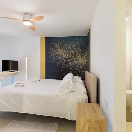 Azzurra Apartment *